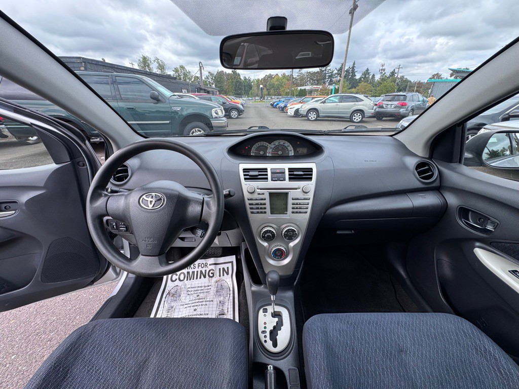2008 Toyota Yaris Image 13