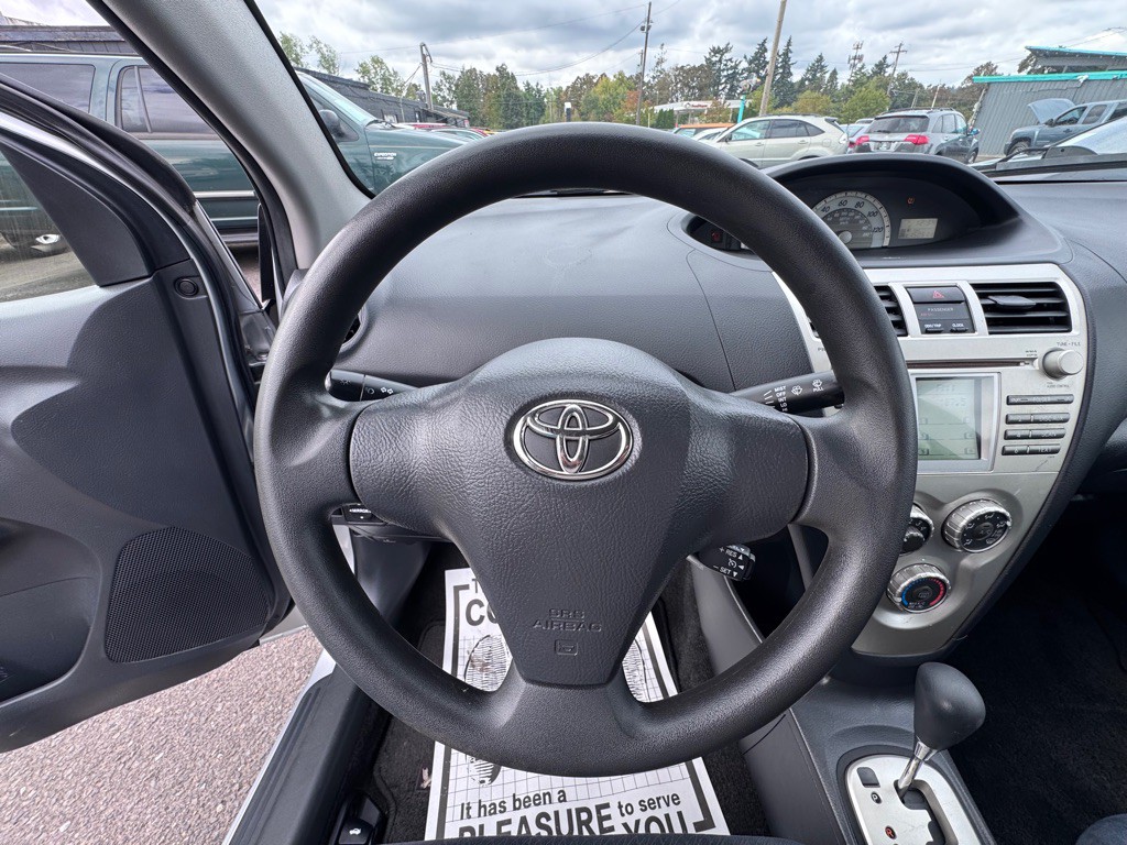 2008 Toyota Yaris Image 14