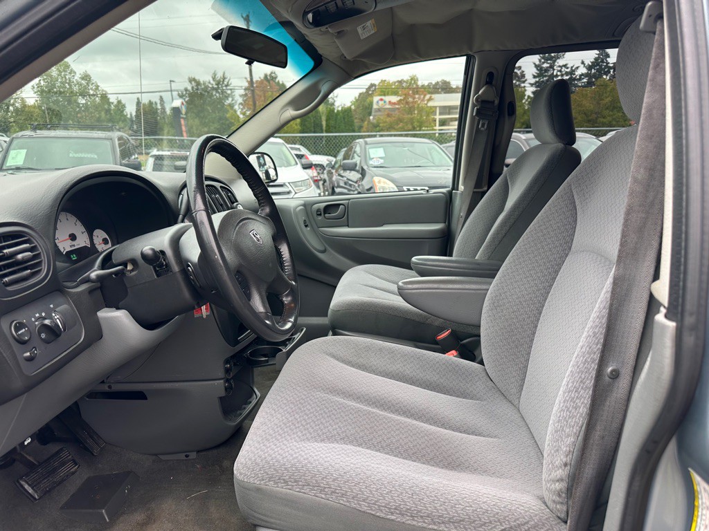 2005 Dodge Grand Caravan Image 7