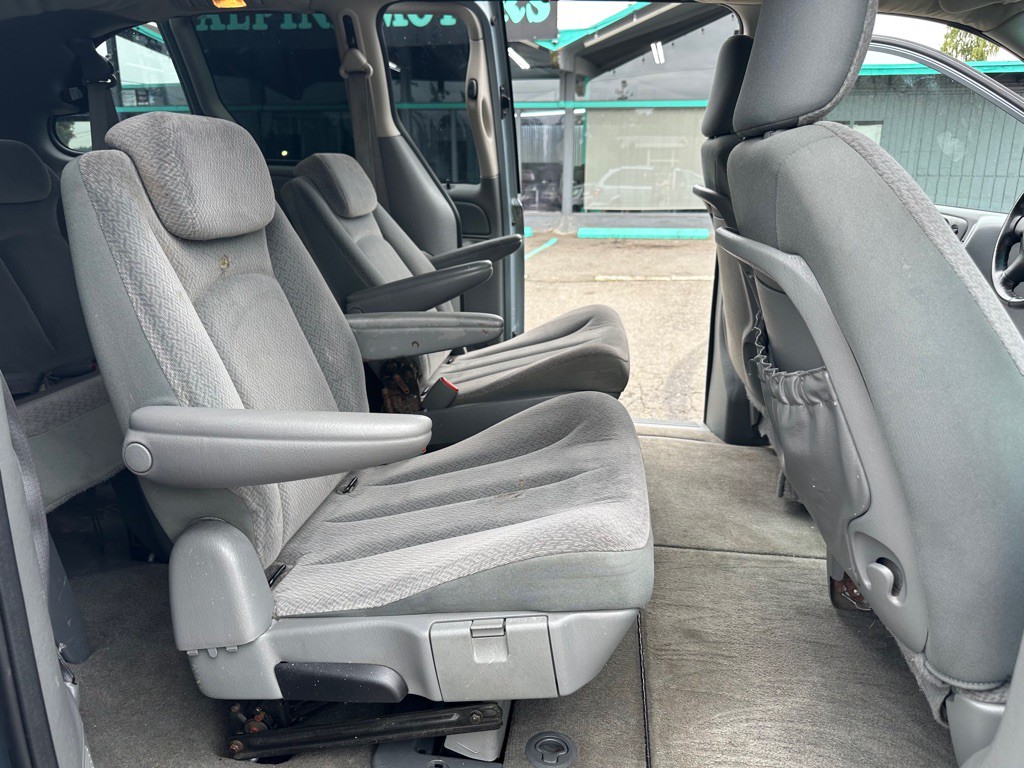 2005 Dodge Grand Caravan Image 9