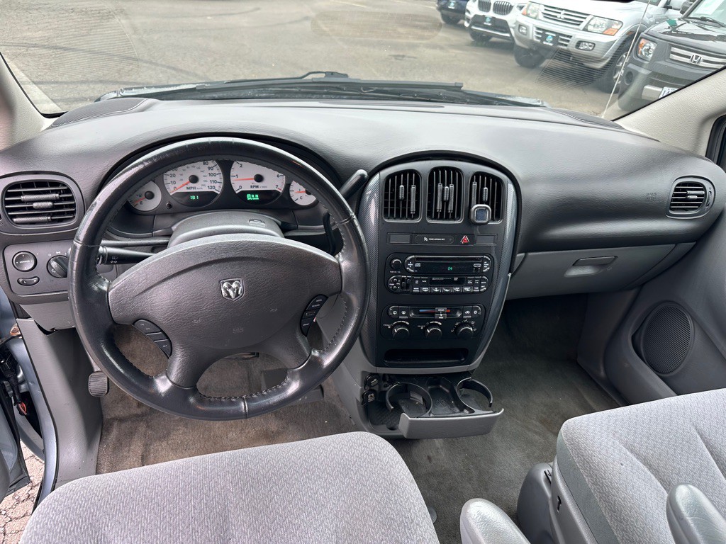 2005 Dodge Grand Caravan Image 11