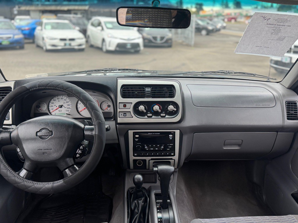 2001 Nissan Xterra Image 9