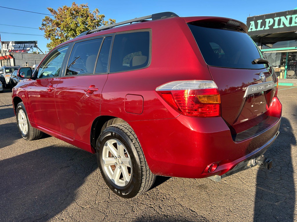 2010 Toyota Highlander Image 2