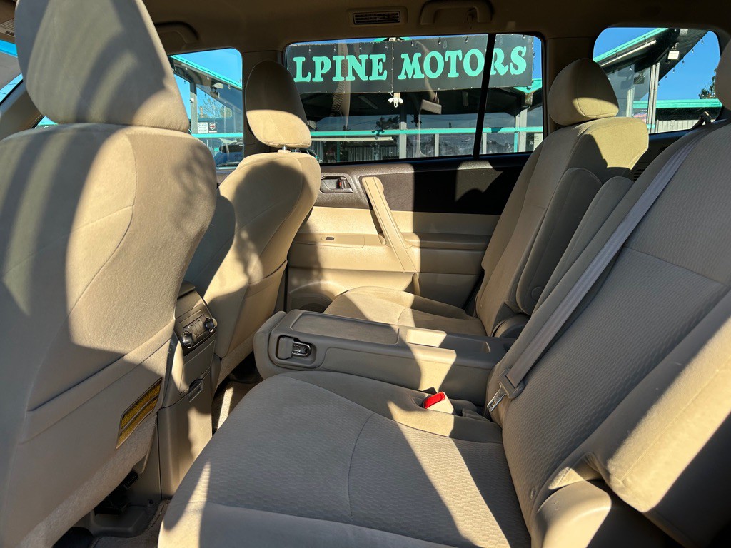 2010 Toyota Highlander Image 8