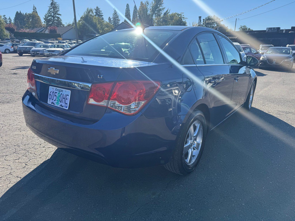 2012 Chevrolet Cruze Image 3