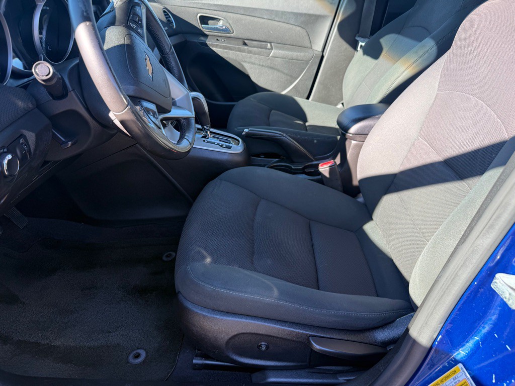 2012 Chevrolet Cruze Image 5