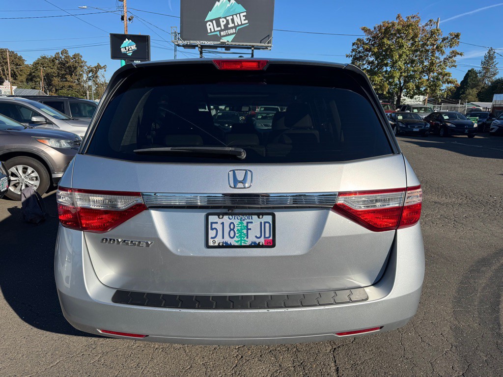 2011 Honda Odyssey Image 4