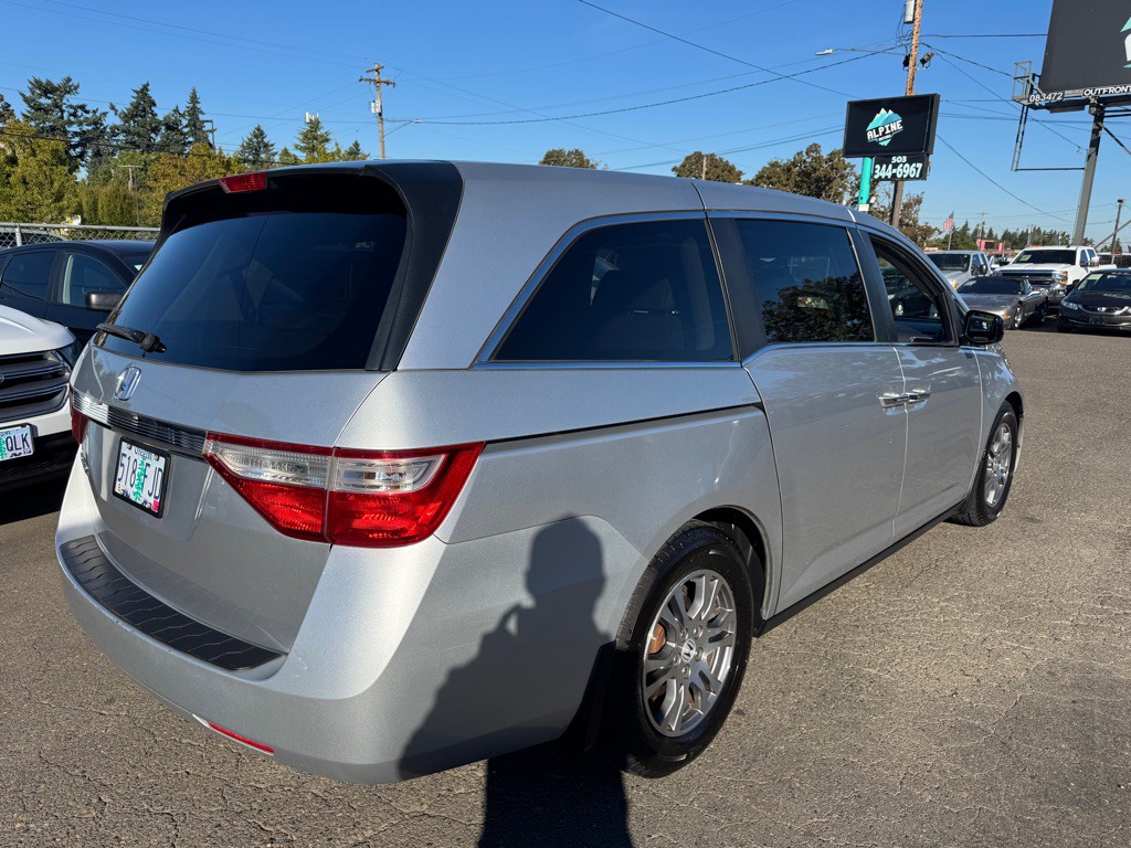 2011 Honda Odyssey Image 5