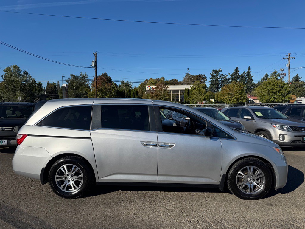 2011 Honda Odyssey Image 6