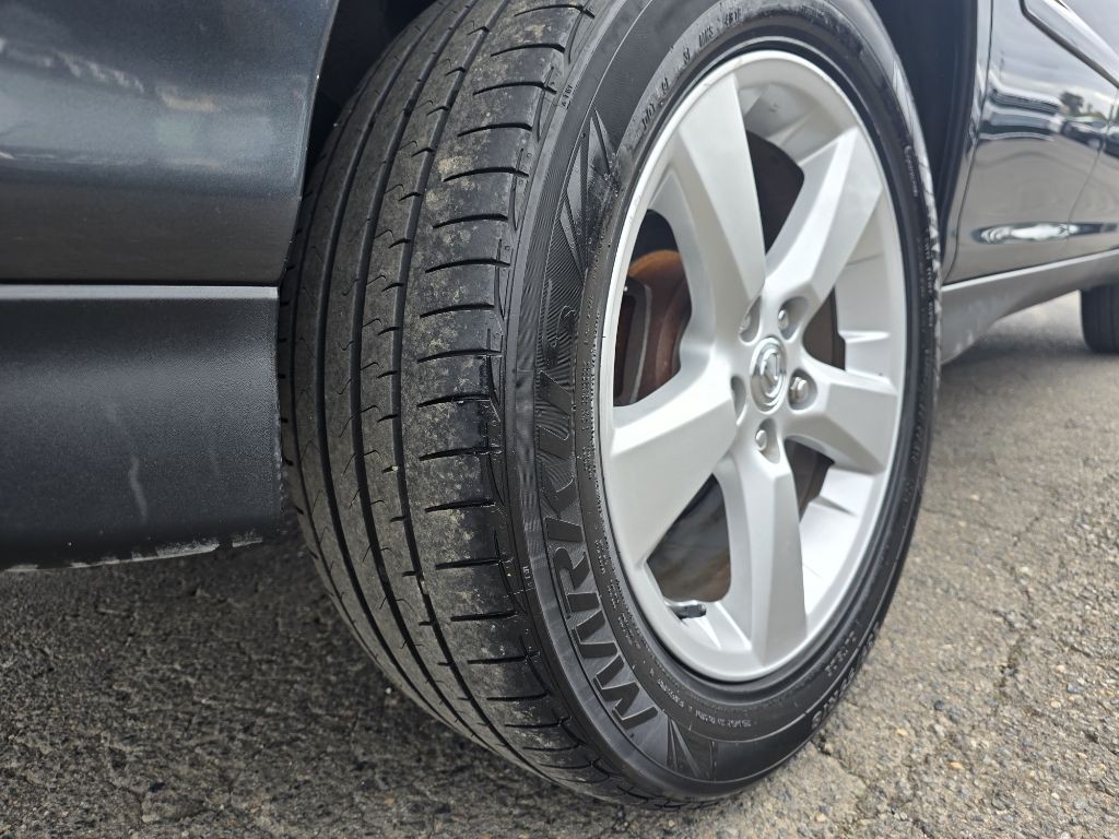 2005 Lexus RX Image 17