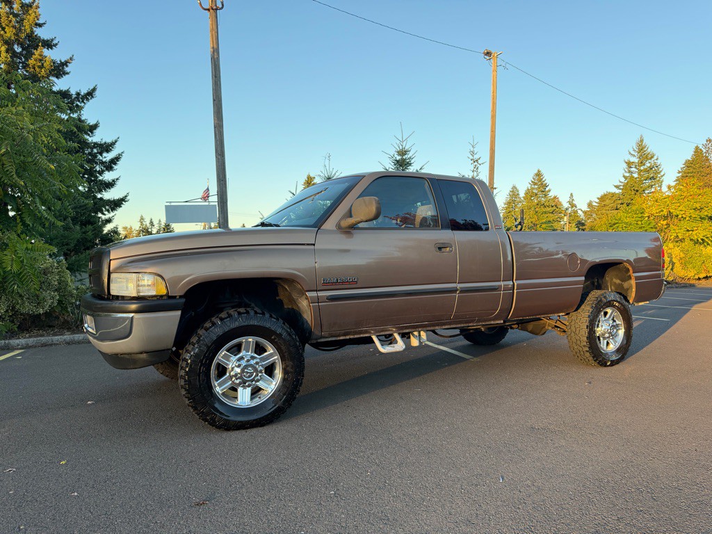 2001 Dodge Ram 2500 Image 1