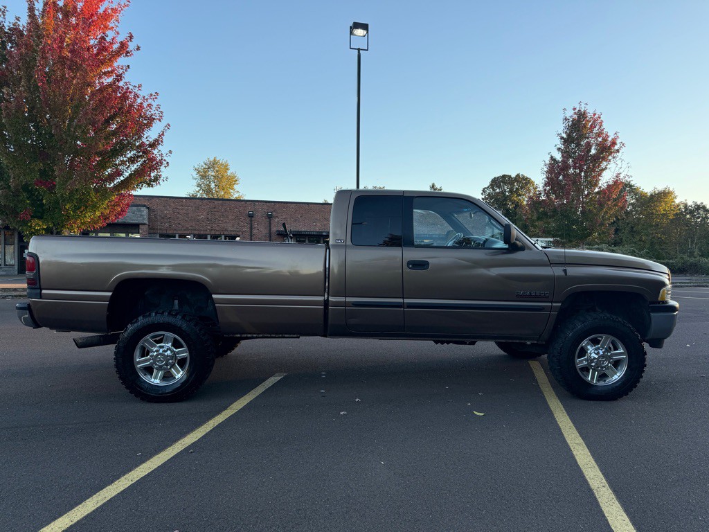2001 Dodge Ram 2500 Image 8
