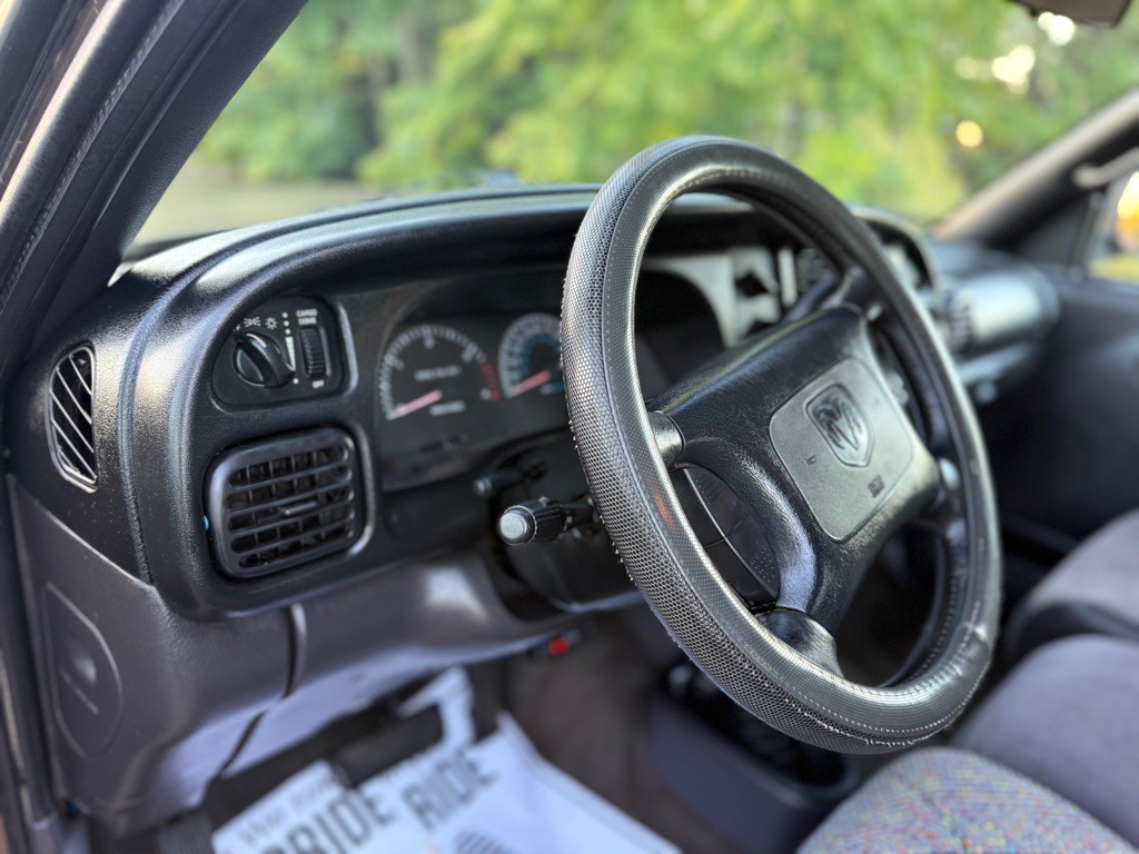 2001 Dodge Ram 2500 Image 17