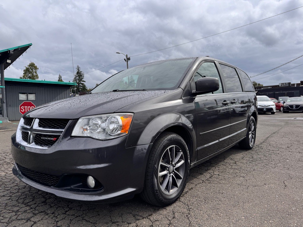 2017 Dodge Grand Caravan Image 1