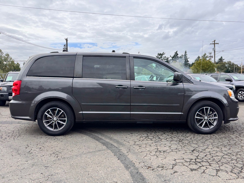 2017 Dodge Grand Caravan Image 6