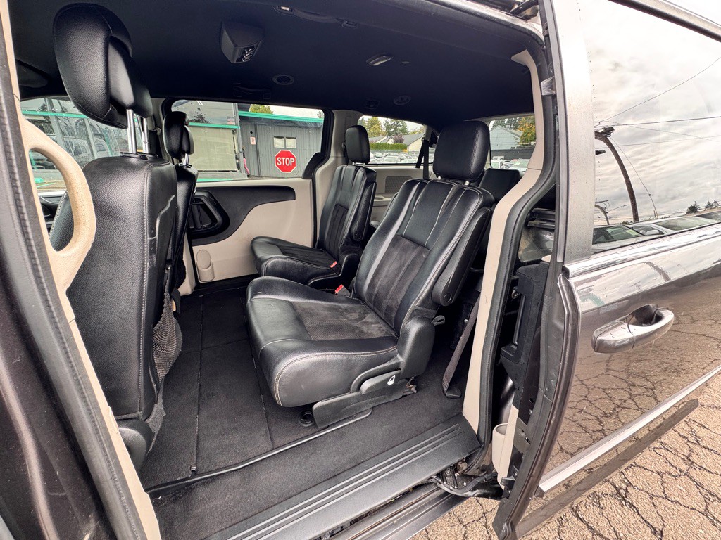 2017 Dodge Grand Caravan Image 13