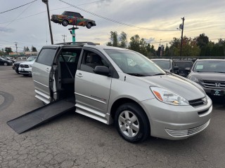Image for 2004 Toyota Sienna CE ID: 6917311