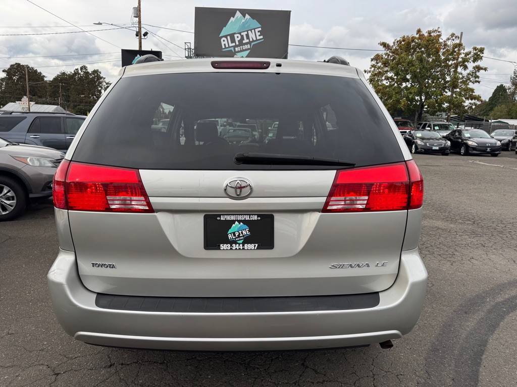 2004 Toyota Sienna Image 5