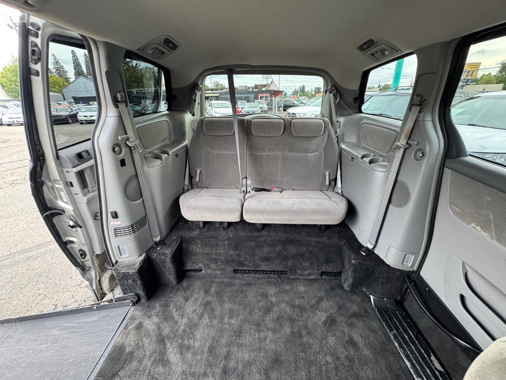 2004 Toyota Sienna Image 16