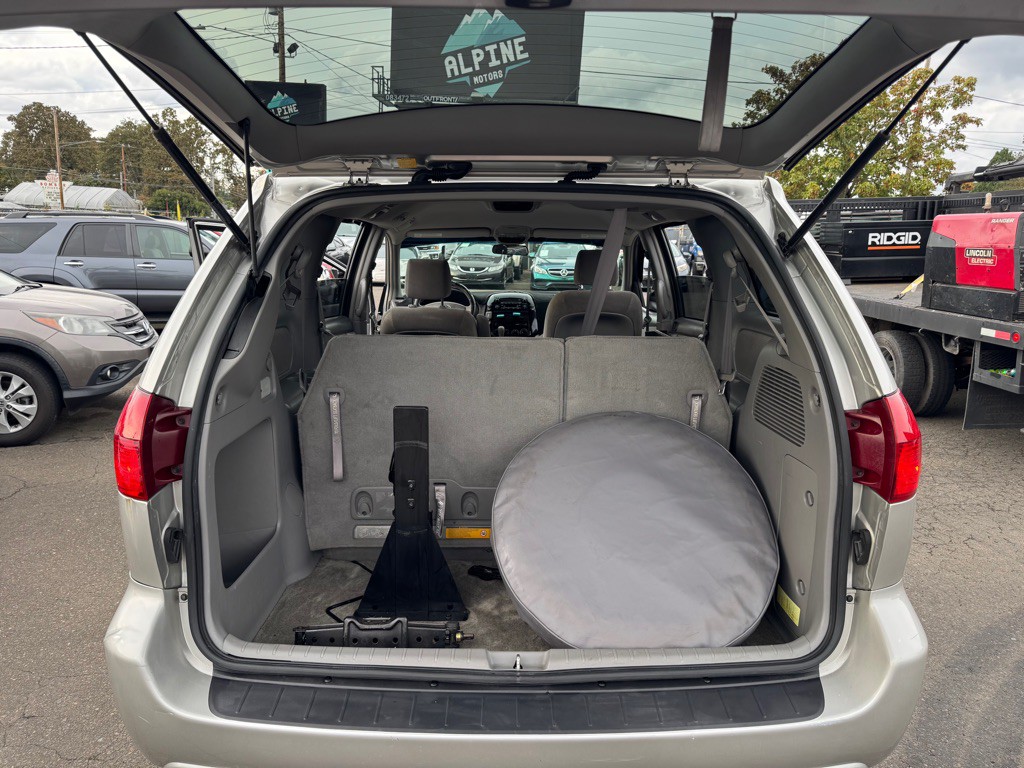 2004 Toyota Sienna Image 20