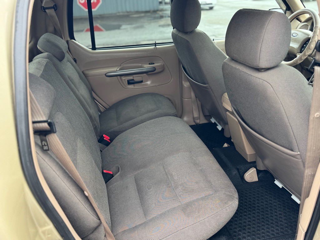 2001 Ford Explorer Image 9