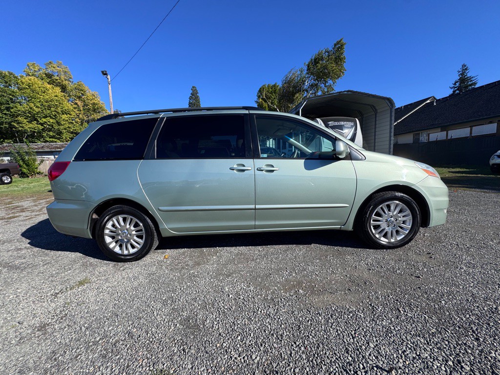 2007 Toyota Sienna Image 6