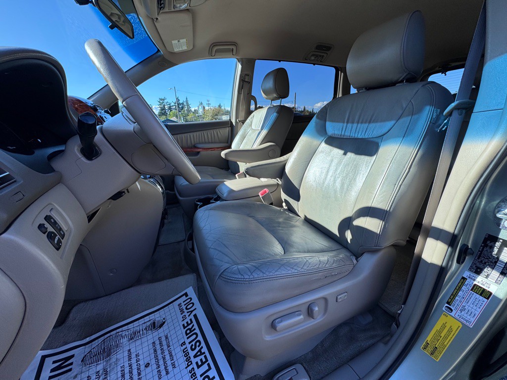 2007 Toyota Sienna Image 9