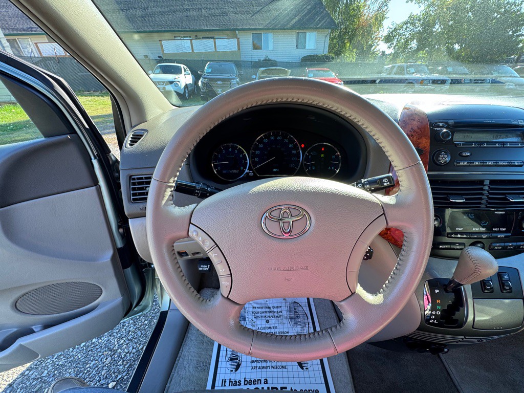 2007 Toyota Sienna Image 15