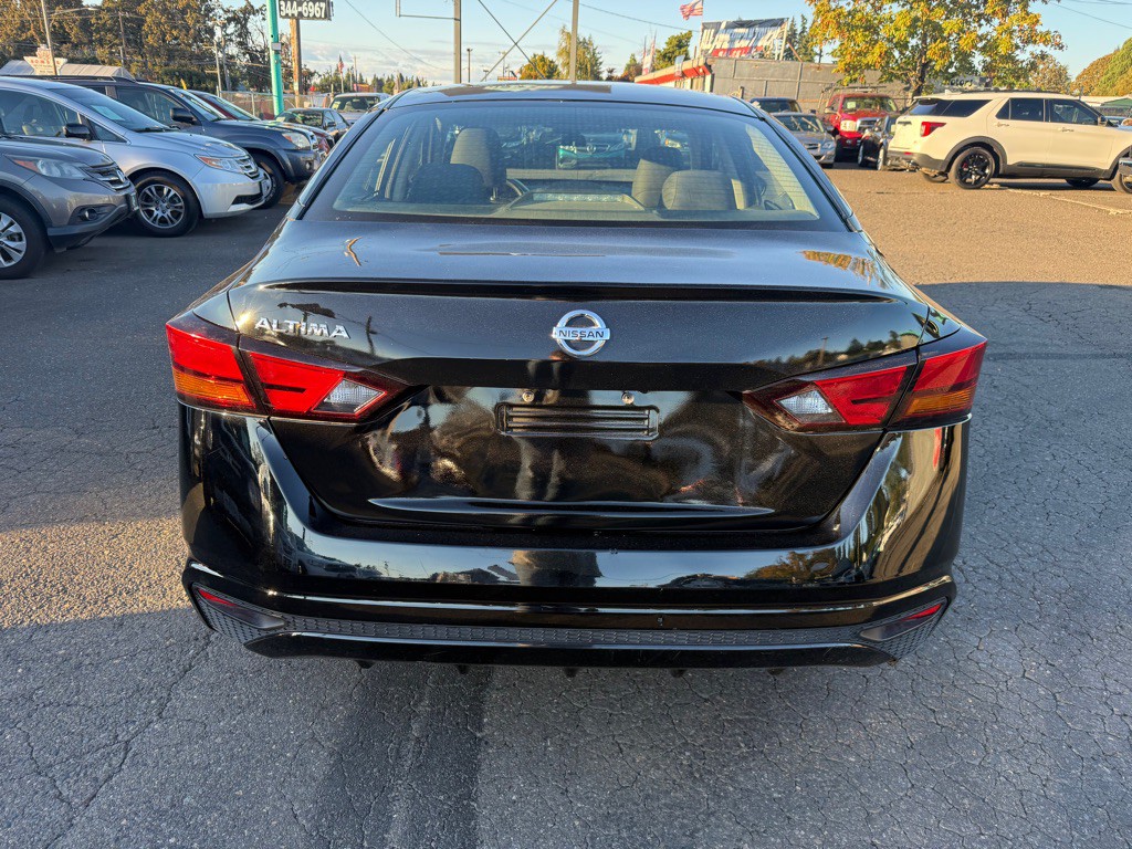 2022 Nissan Altima Image 3