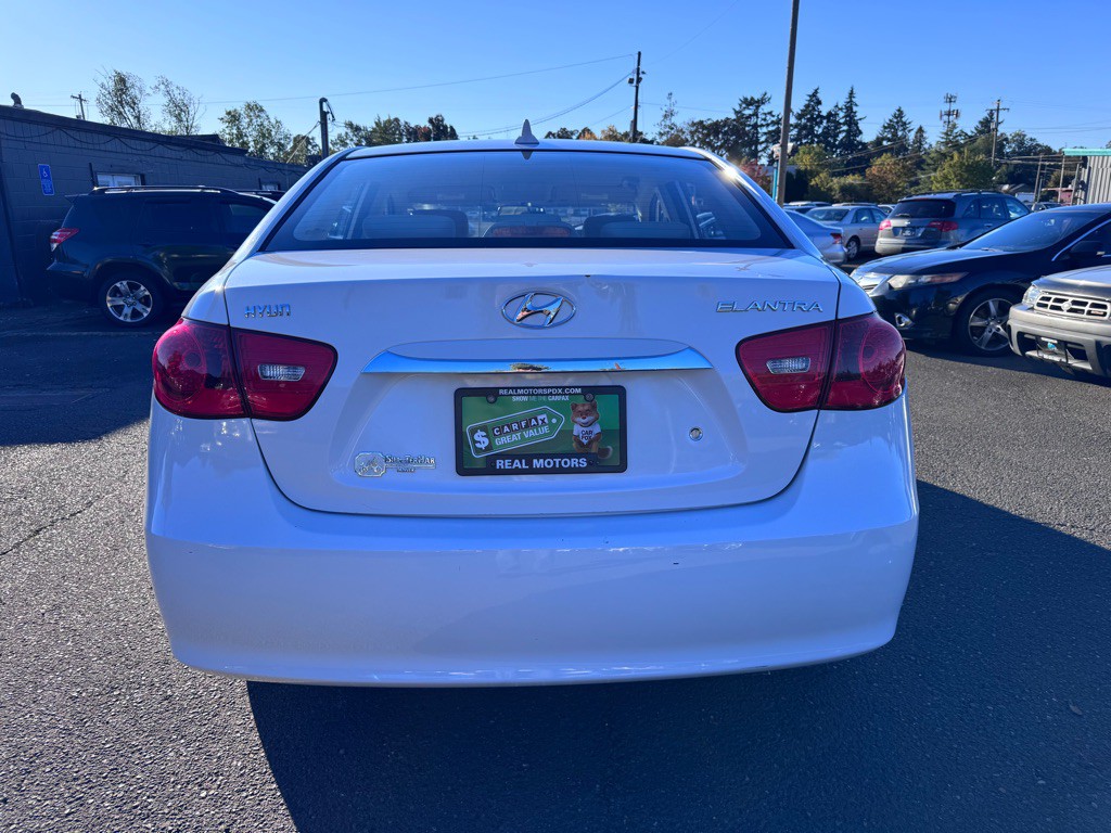 2010 Hyundai Elantra Image 4