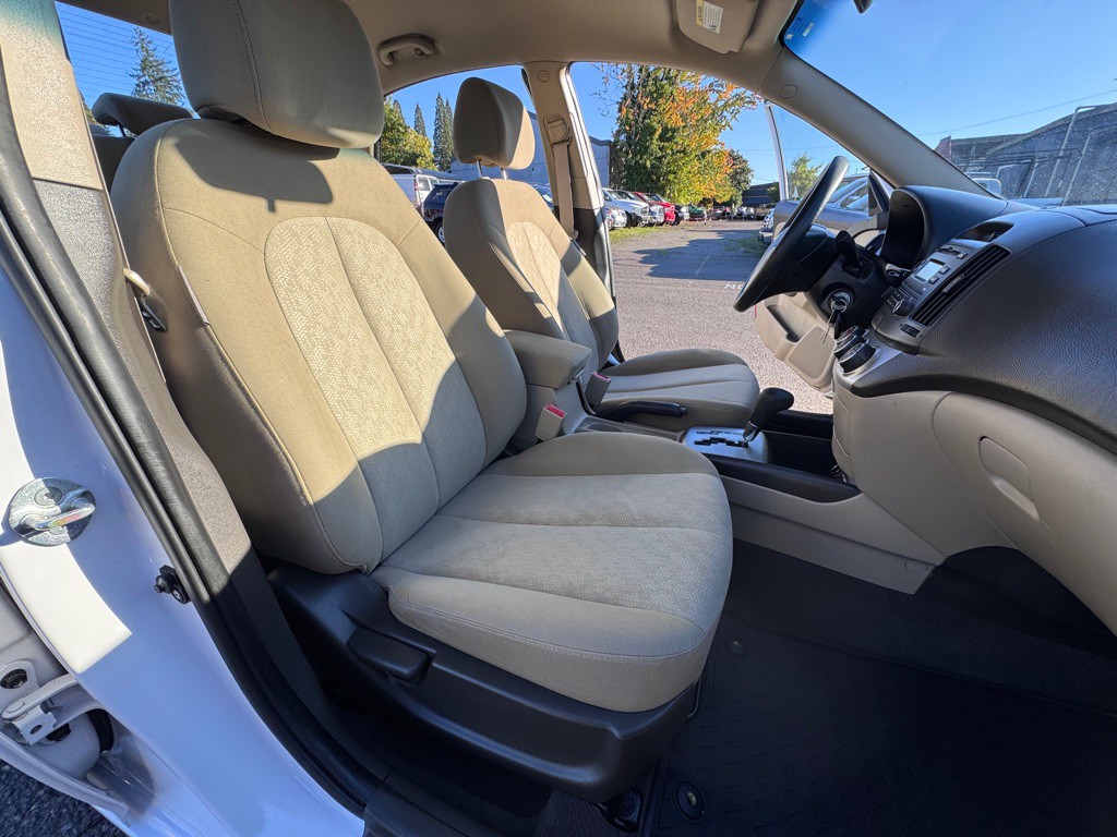 2010 Hyundai Elantra Image 11