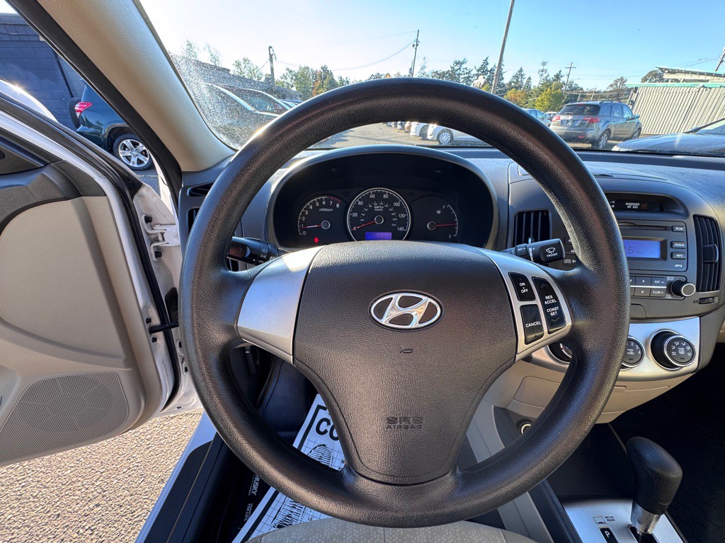 2010 Hyundai Elantra Image 15