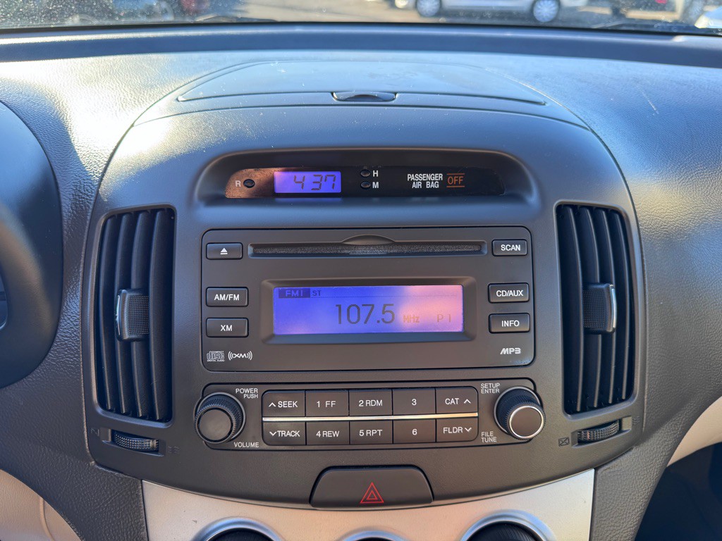 2010 Hyundai Elantra Image 17