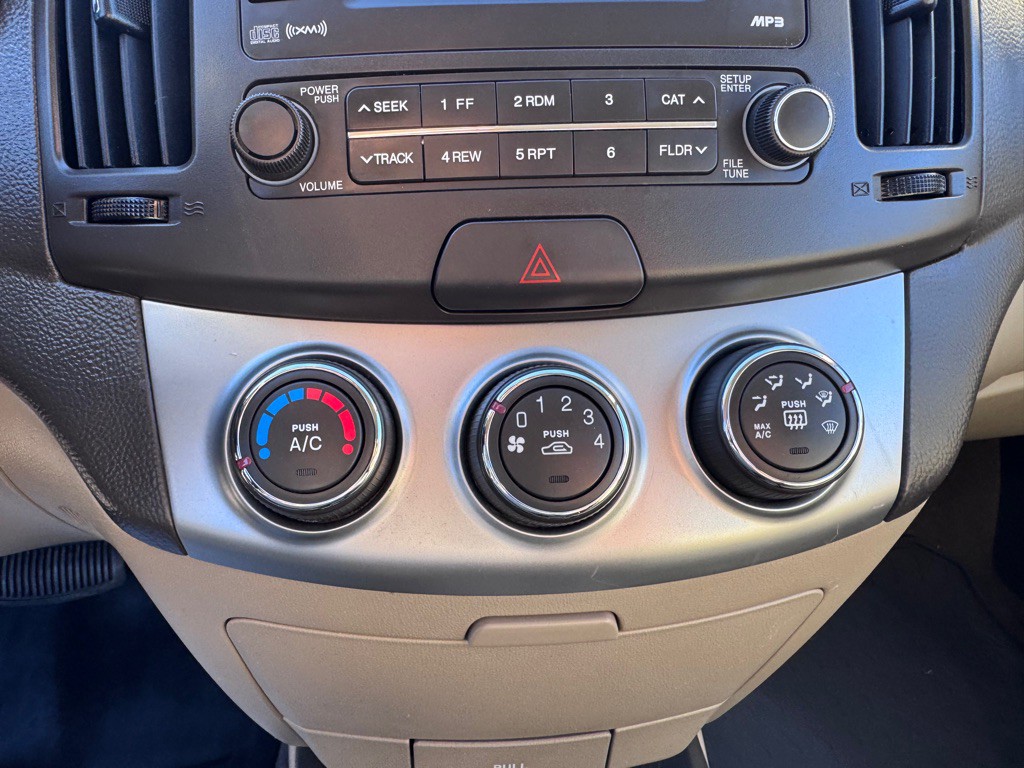 2010 Hyundai Elantra Image 18