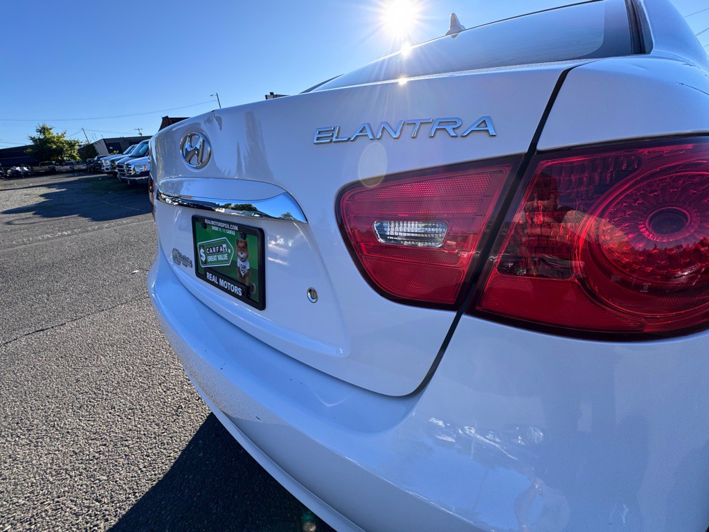 2010 Hyundai Elantra Image 24