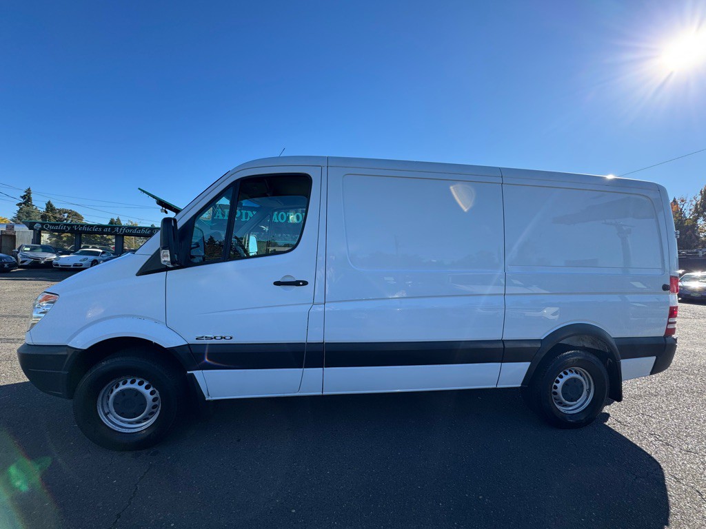 2007 Dodge Sprinter Image 2