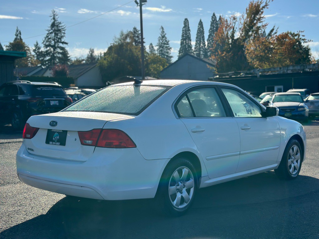 2010 Kia Optima Image 4
