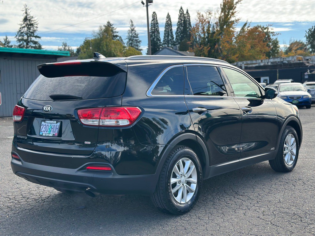 2016 Kia Sorento Image 4