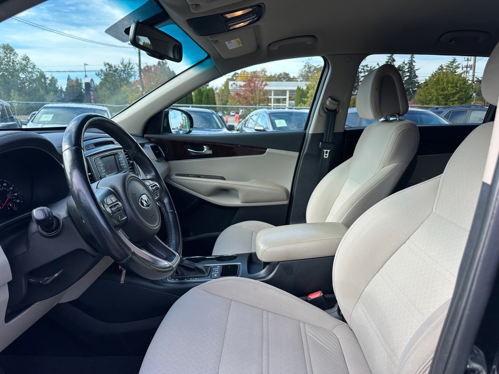 2016 Kia Sorento Image 7