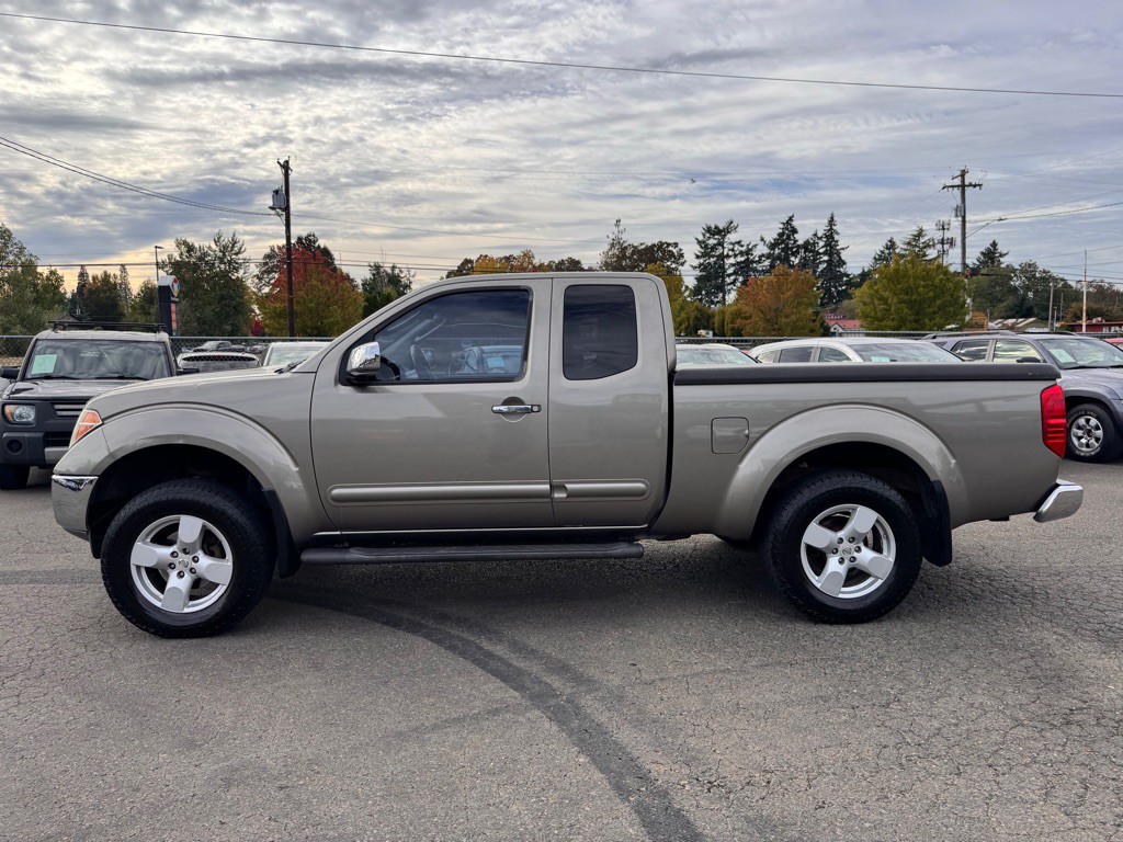 2005 Nissan Frontier Image 2