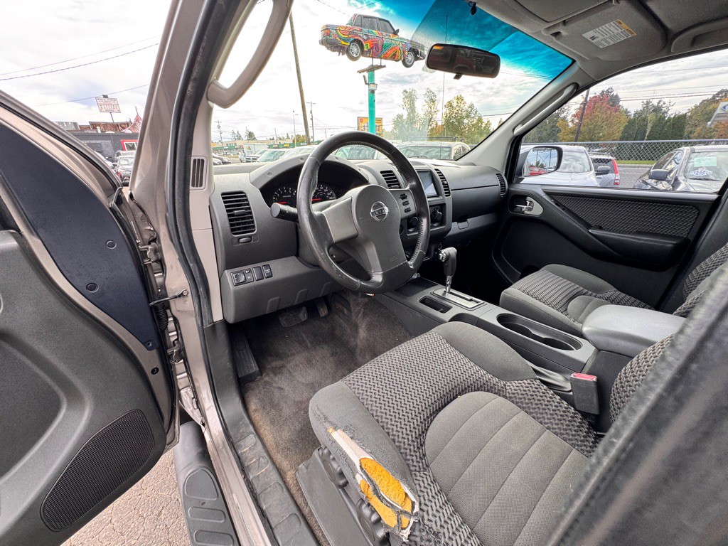 2005 Nissan Frontier Image 10