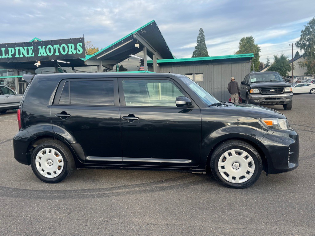 2013 Scion xB Image 3