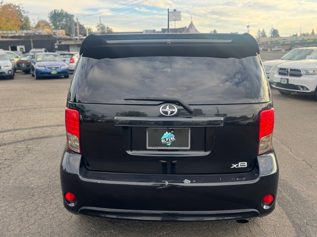 2013 Scion xB Image 4