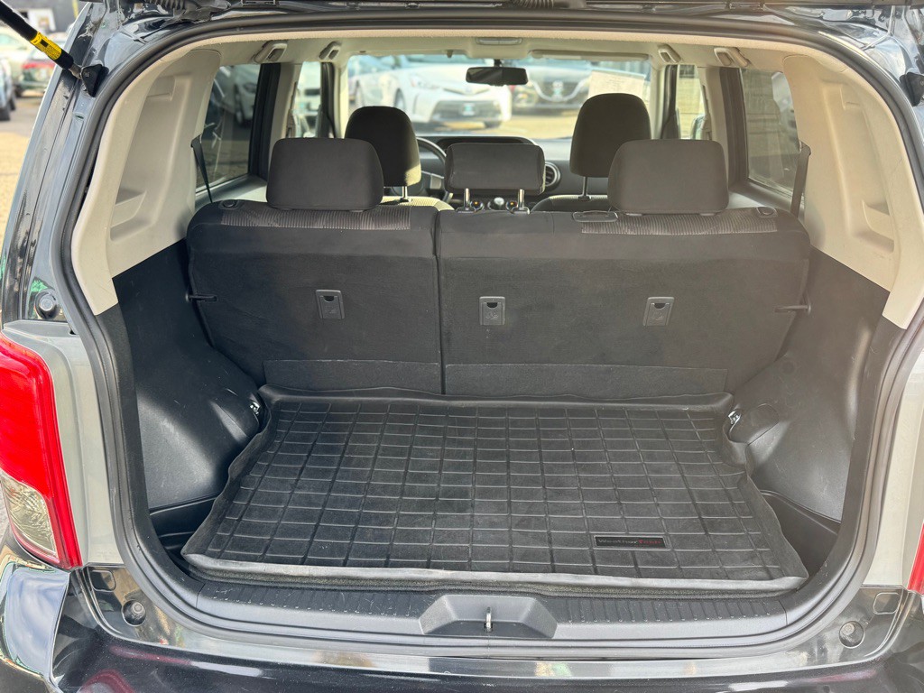 2013 Scion xB Image 9