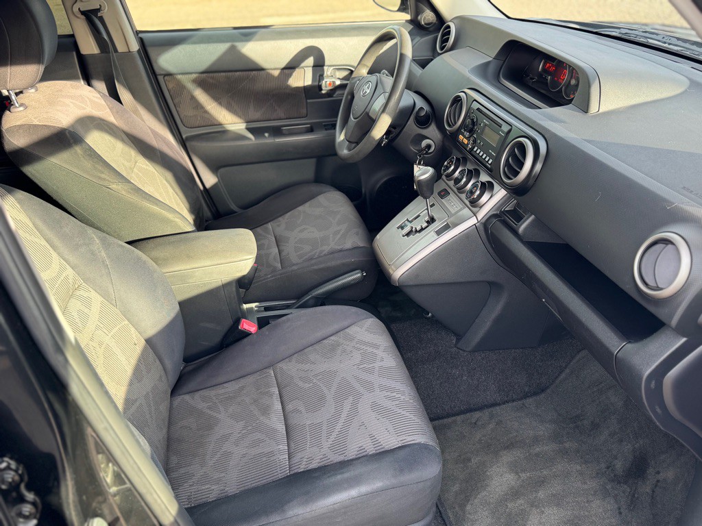 2013 Scion xB Image 12