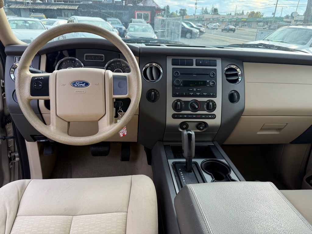 2007 Ford Expedition Image 8
