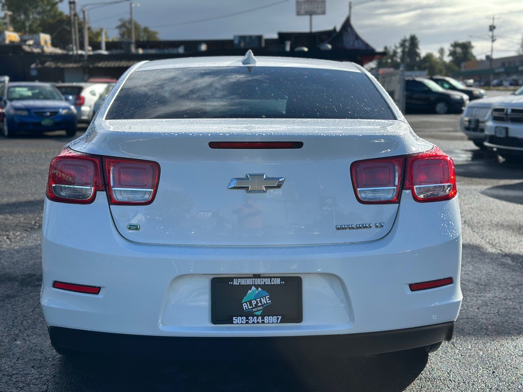 2015 Chevrolet Malibu Image 3