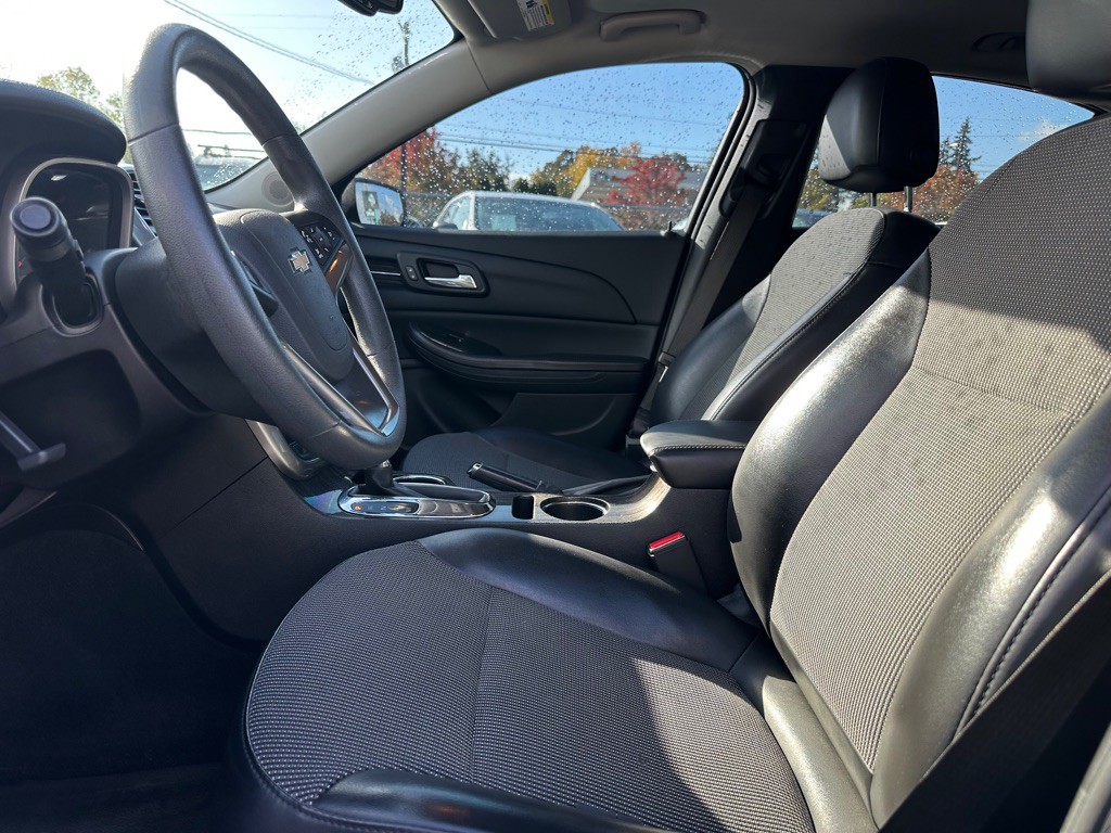 2015 Chevrolet Malibu Image 7