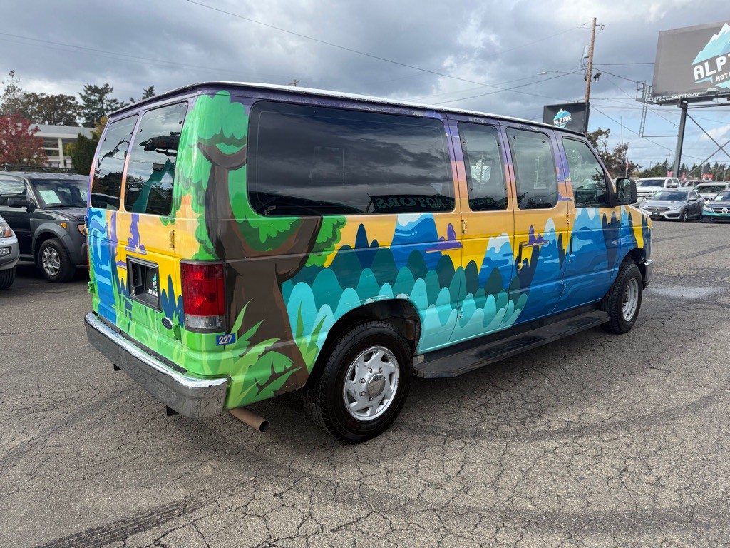 2009 Ford Econoline Image 4