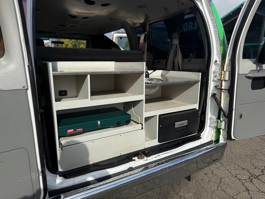 2009 Ford Econoline Image 12